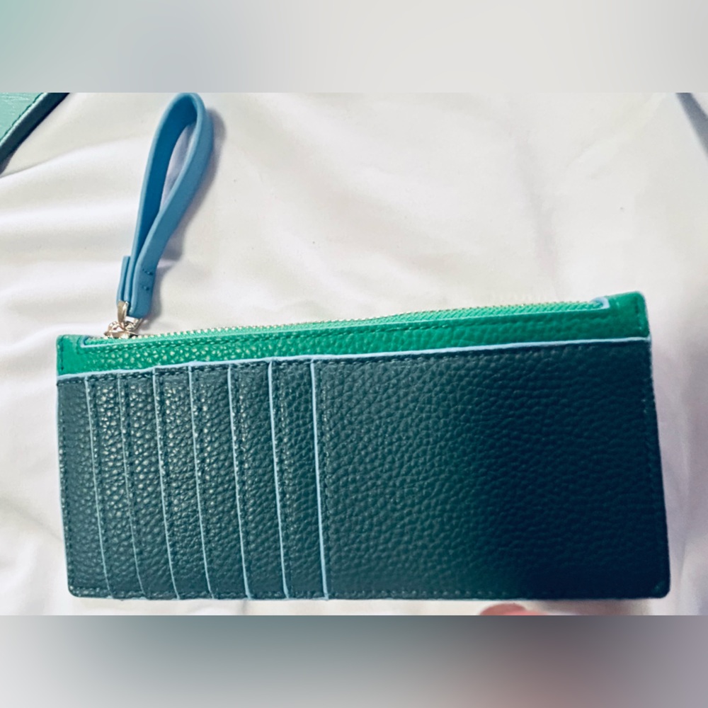 Green Wristlet Clutch - Picture 3 of 3